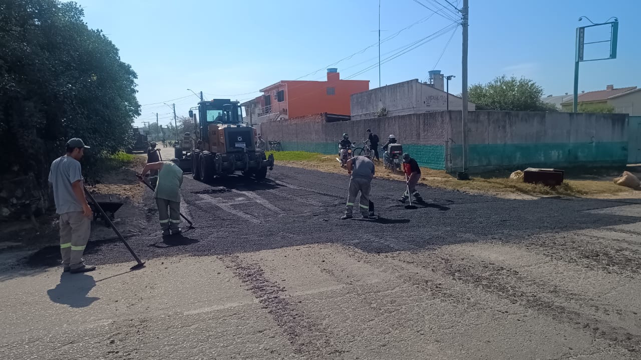 Três equipes atuam, simultaneamente nas ruas Alberto Bento, Luiz Braille e avenida João Gomes Nogueira