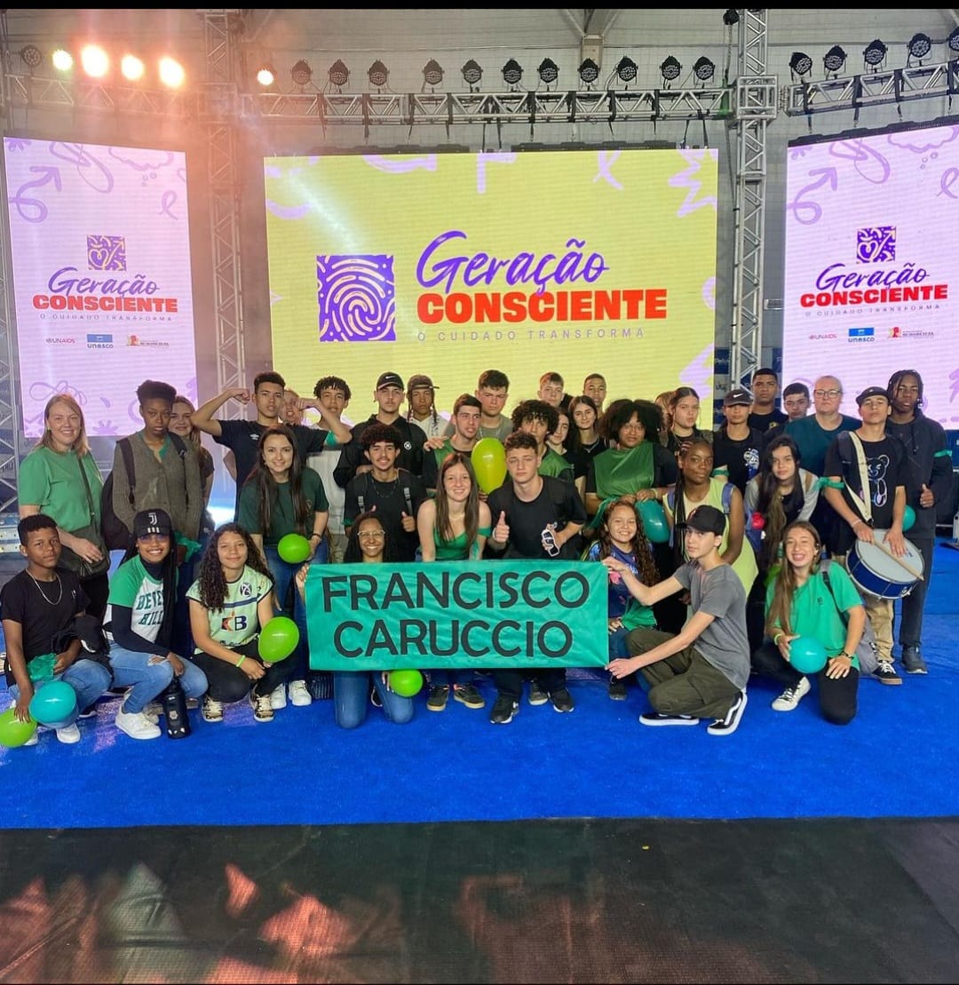 Com 18 escolas municipais e cinco estaduais, público alvo do programa são estudantes da rede pública do 8° e 9° ano do Ensino Fundamental, e 1° ano do Ensino Médio