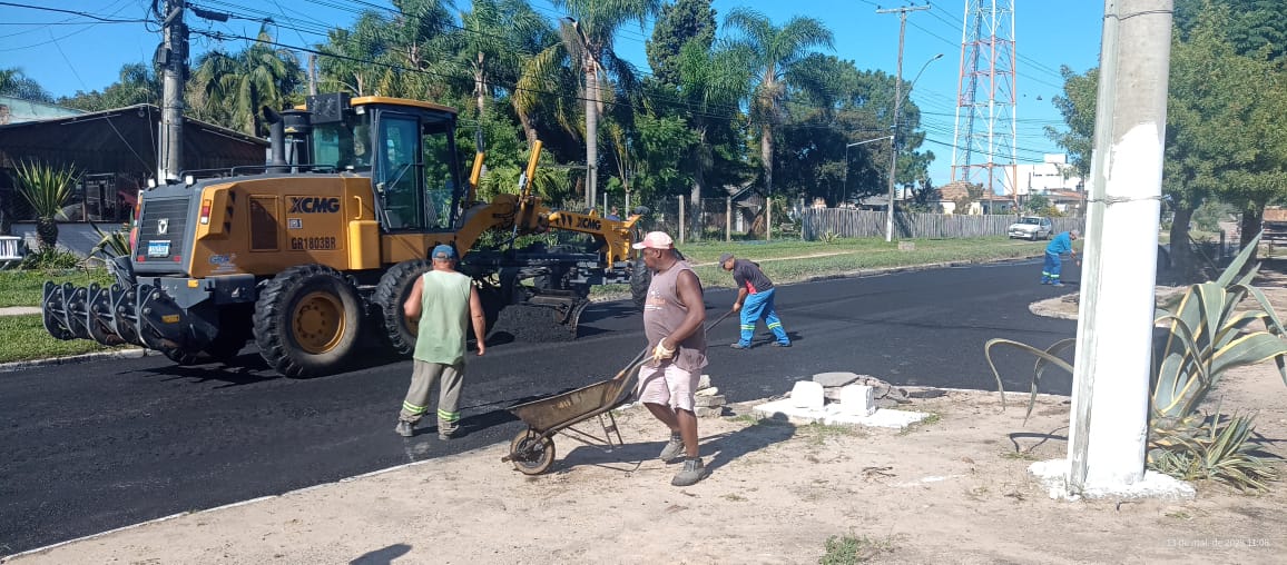 Smop fez reparos em buracos de avenidas, continuou obra na João Gomes Nogueira e em breve atenderá a Rua das Traíras e o entorno da RBS TV