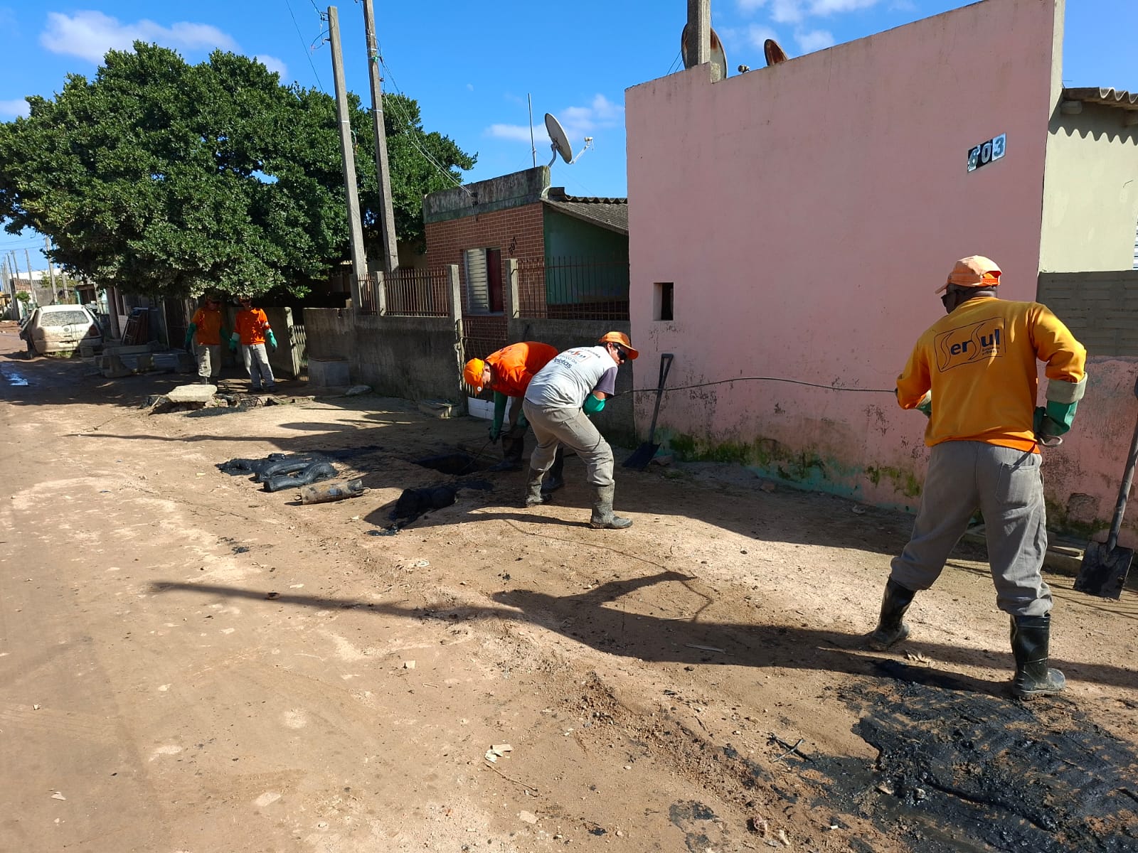 Equipes da Ssui atuam simultaneamente no Balneário dos Prazeres, rua 22 de Maio, Navegantes e Vila Governaço