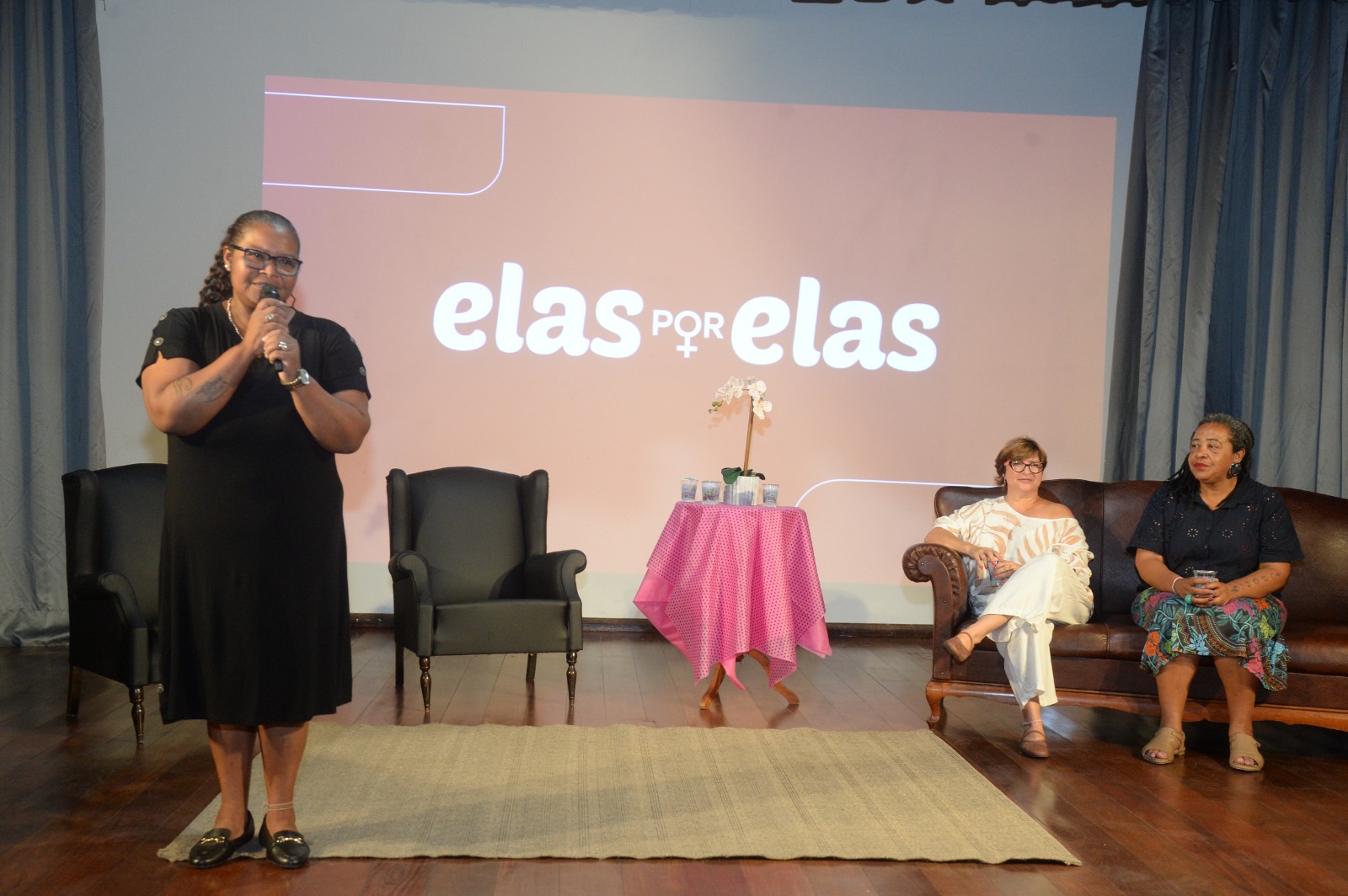 Elas por elas foi realizado na manhã desta terça-feira