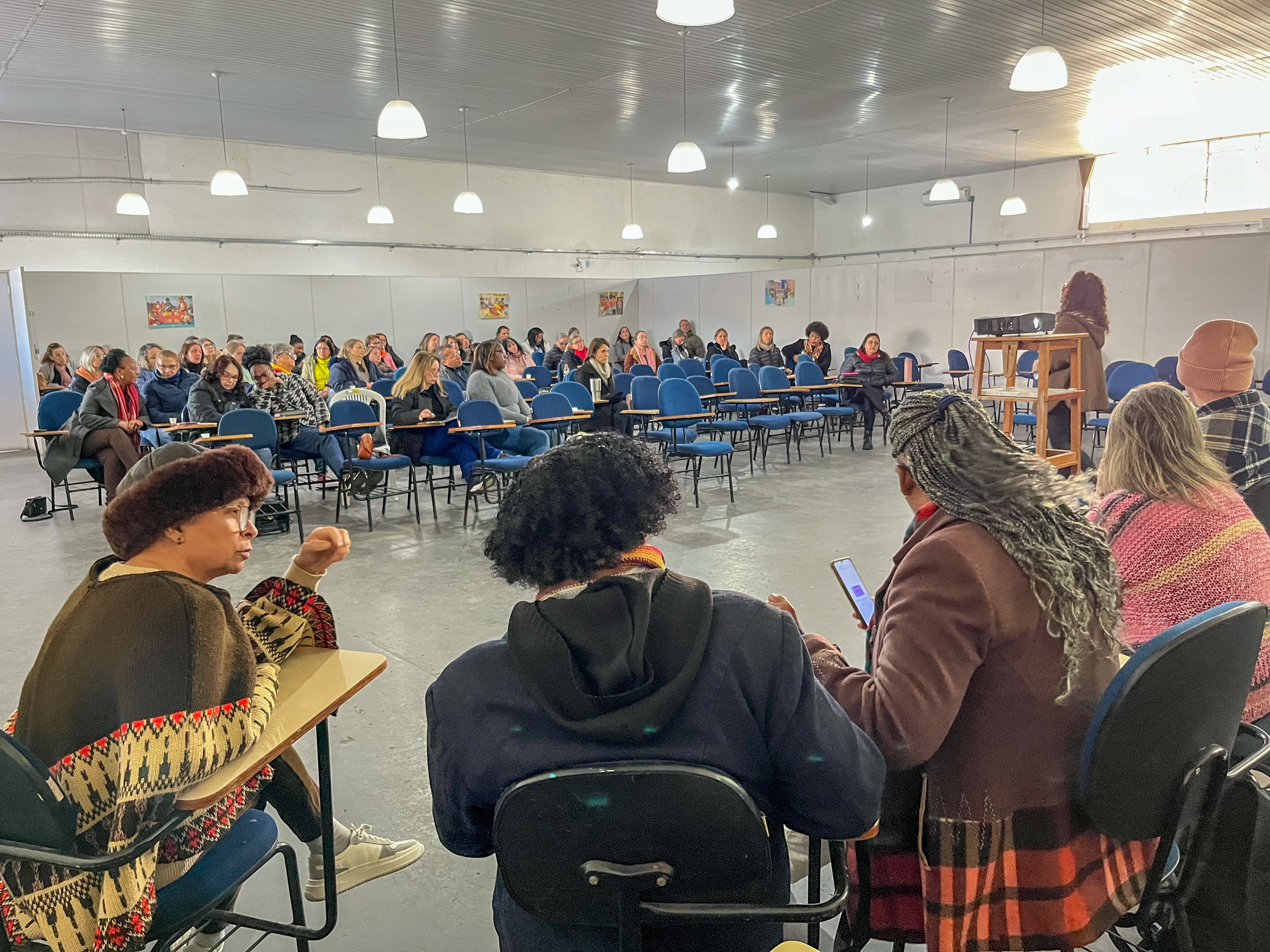 Evento abordou o tratamento do TDAH pelo Capta, e ainda tratou de orientações a respeito da violência contra a mulher pela SPM
