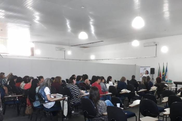 Professores da rede municipal participaram de capacitação sobre o Projeto Ecoviver