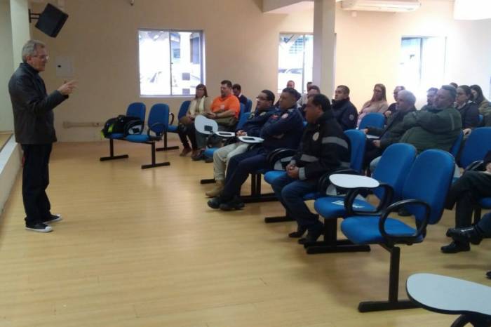 Atuação pró-ativa da instituição em momentos de desastre foi discutida no encontro
