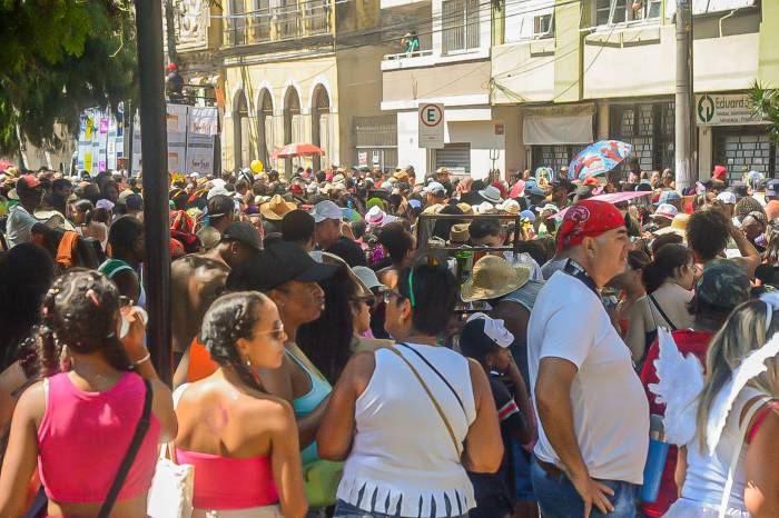 Carnaval, futebol, feira, rústica e festa de motivação irlandesa interrompem diversas vias desta sexta-feira a domingo. Confira