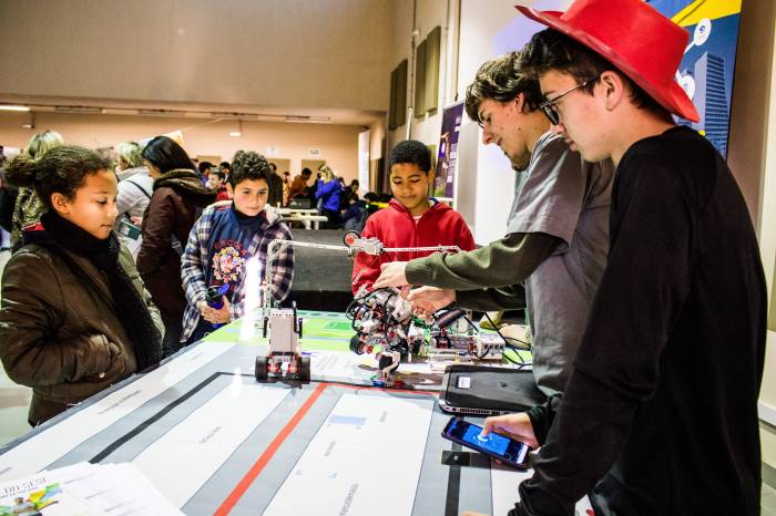 Entrega foi oficializada durante o Robopel 207, no Parque Tecnológico; expectativa é de reunir cerca de 1.800 alunos da cidade