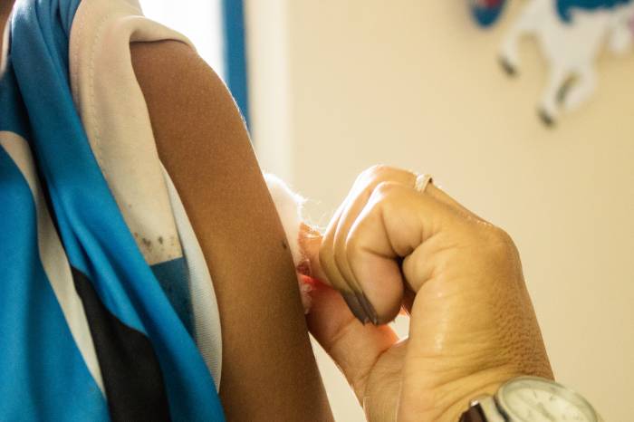 Parcial contra sarampo apura aplicação de mais de duas mil doses. Vacina contra o HPV está praticamente esgotada