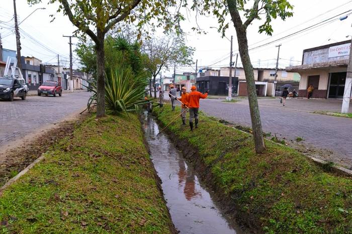 Serviço foi feito na manhã desta terça-feira (27) sob coordenação da Secretaria de Serviços Urbanos e Infraestrutura (Ssui)