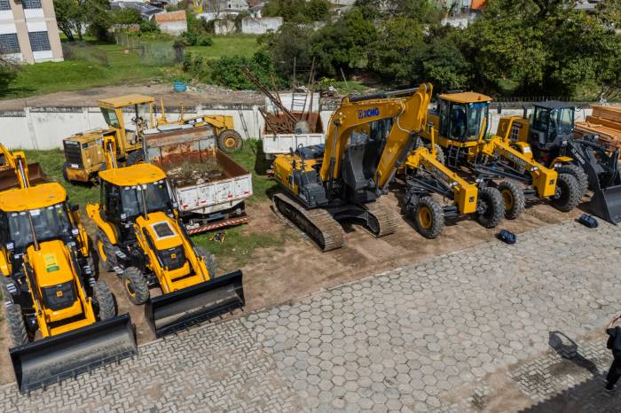 Prefeitura recebe seis novas máquinas para frota de infraestrutura