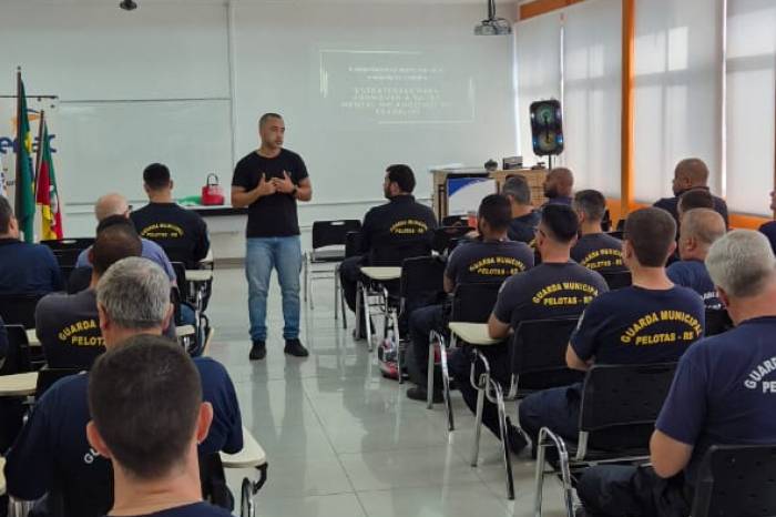 Saúde mental e integralidade na segurança foi tema de palestra para GMs
