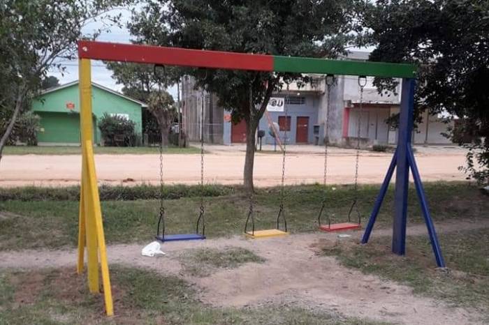 Estrutura é a 14ª a ser recuperada pelo Executivo apenas em 2019. Oito novas praças de brinquedo foram entregues à comunidade