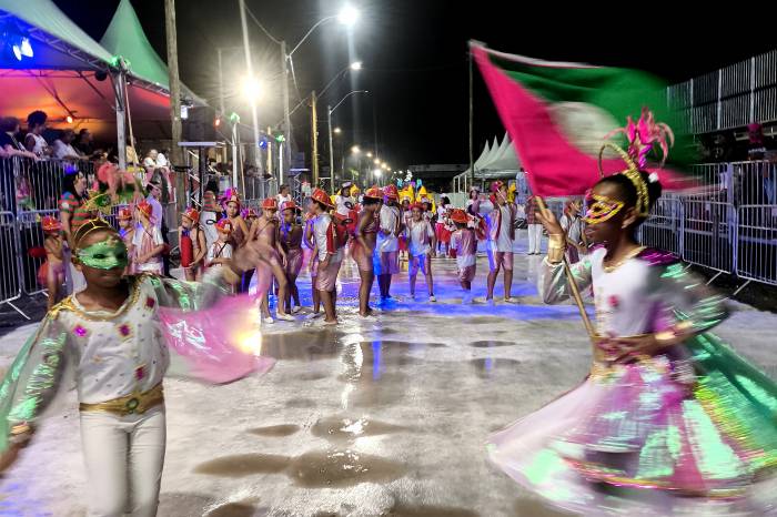 Quatro Escolas Mirins disputam o título do Carnaval de Pelotas 2026