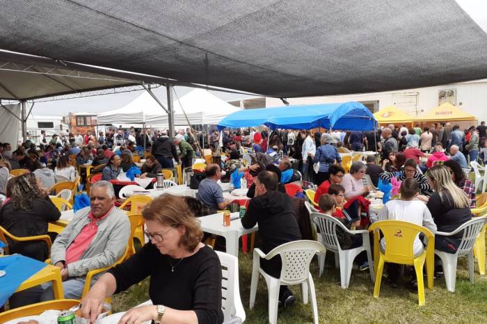Comercialização de itens da gastronomia típica foi além das expectativas: 1,4 mil quilos de peixe e 4 mil bolinhos