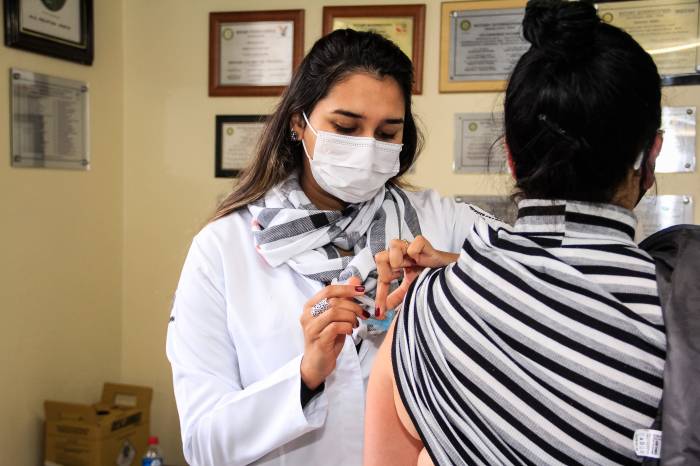 Pelotas começa a vacinar adolescentes com comorbidades no dia 30