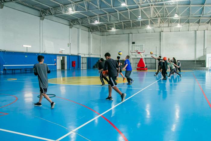 Prefeitura inicia aulas de basquete no Ginásio Karosso