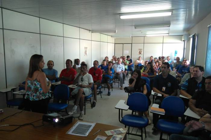 Servidores da Vigilância Sanitária de Arroio Grande participaram da reunião para conhecer as metodologias empregadas pela VISA de Pelotas