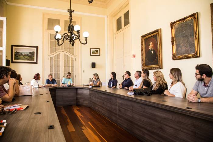 Prefeita assina Portaria 17/2019, designando oito integrantes do grupo que atuará diretamente no processo eleitoral