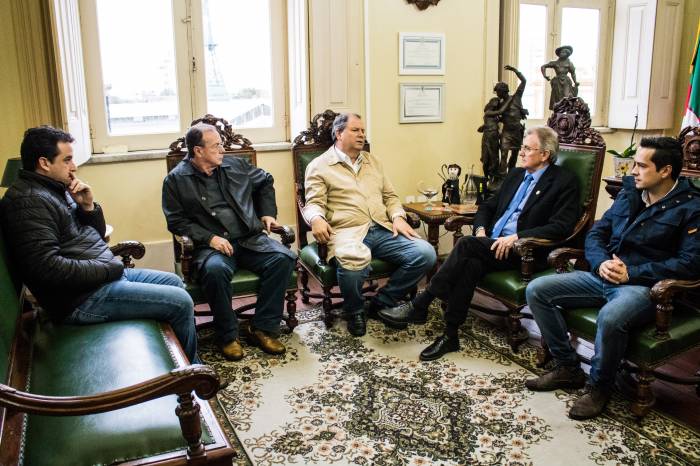 Prefeito em exercício discutiu a produção do município com o presidente da Frente Parlamentar da Agropecuária