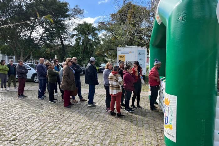 Distribuição de mudas atrai grande público no Parque da Baronesa