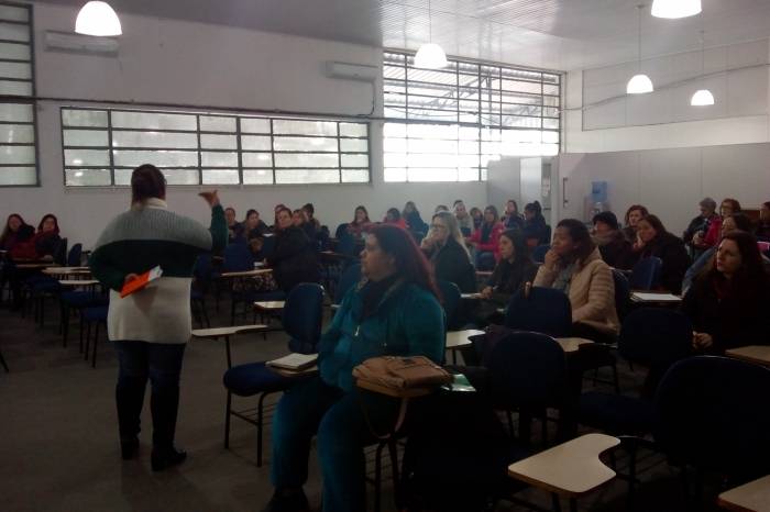 Cerca de 140 profissionais participaram da formação