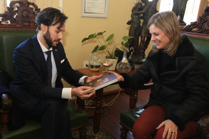 Pablo Bayarres conversou com Paula sobre parcerias entre Brasil e Uruguai