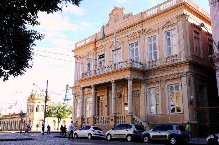 Nesta terça-feira, professores e auxiliares de educação infantil terão a oportunidade de conhecer detalhadamente o projeto de Adequação da Remuneração e esclarecer dúvidas