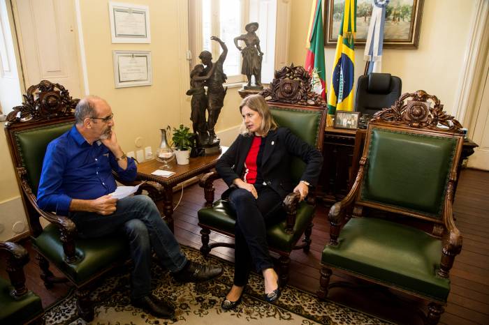 Vereador apresentou pleitos das comunidades do Fragata e do Balneário dos Prazeres. Prefeita aproveitou para informar a sanção de duas leis do edil