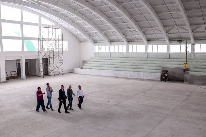 Viana conferiu a construção do Ginásio do Colégio Municipal Pelotense, do CEU Dunas e da UBS Virgílio Costa