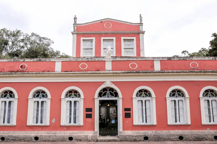 Um Roseiral no Museu da Baronesa - A Pelotas de Yolanda Pereira. A mostra abre oficialmente às 11 horas, e o ingresso será um agasalho.
