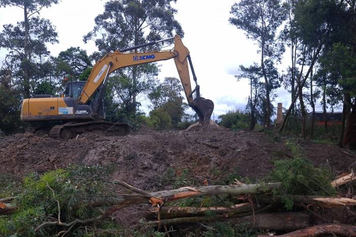 Prefeitura mantém três frentes de trabalho na Sanga Funda