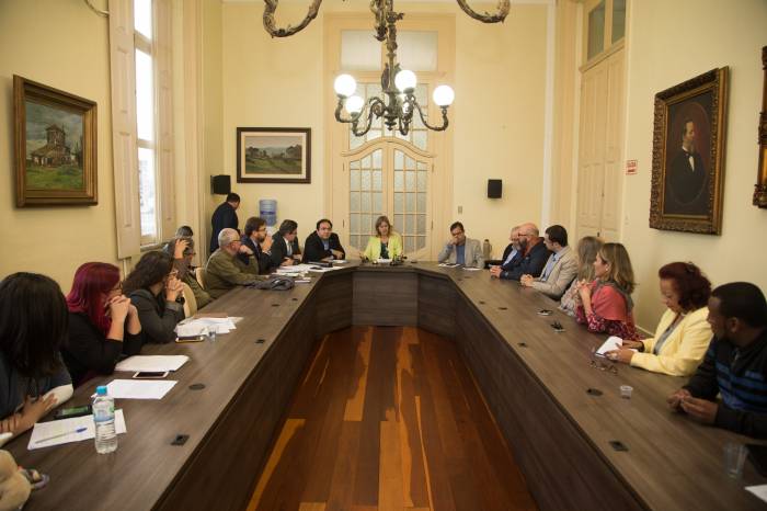 Posições contrárias e favoráveis à sanção do PL 1195/19 foram debatidas na ocasião que reuniu, ainda, os vereadores propositores do texto
