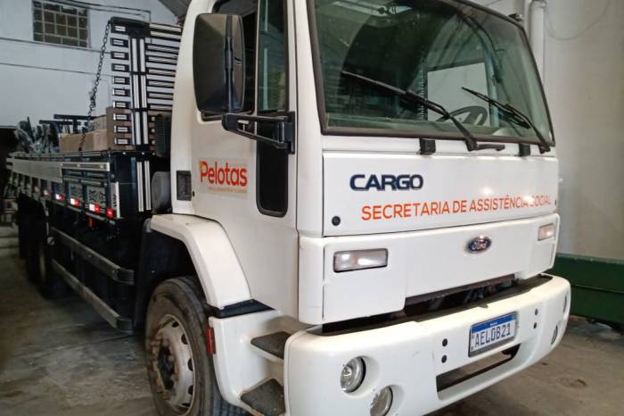 Veículo será utilizado para transportes da Secretaria de Assistência Social
