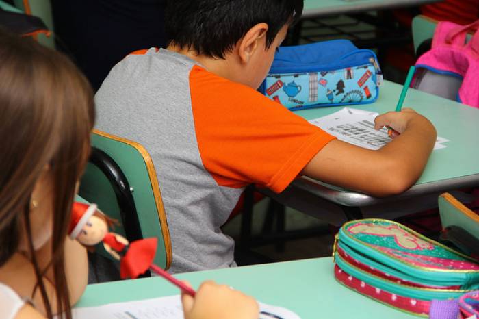 Período é destinado aos estudantes que solicitaram transferência de escola e aos alunos inscritos nos 1ºs anos dos ensinos Fundamental e Médio