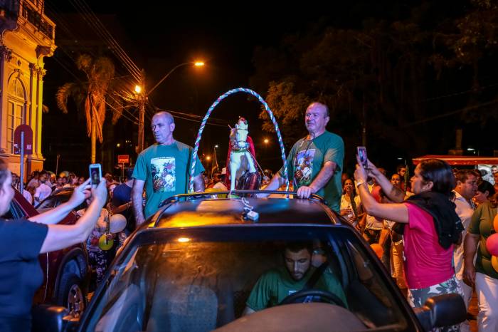 29º cortejo percorre ruas dos bairros São Gonçalo e Centro a partir das 20h30min