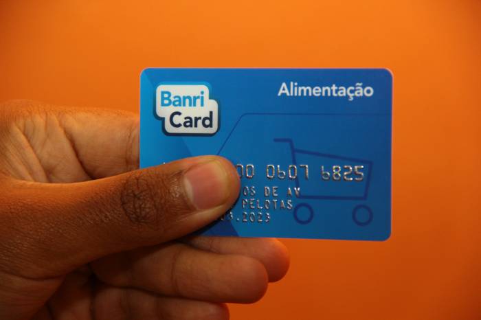 Servidores municipais podem retirar Banricard Alimentação a partir desta segunda-feira (11)