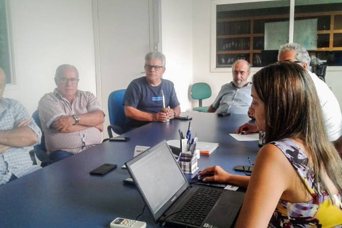 Em reunião, gestores e profissionais aprofundam tratativas de organização de pontos da cidade