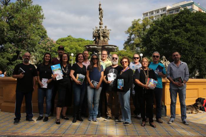 Sábado haverá ampla programação cultural no Tablado da Lobo da Costa e escritores do Coletivo Autores de Pelotas na Bibliotheca