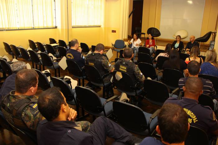 Segundo encontro abordou crises provocadas por álcool e drogas