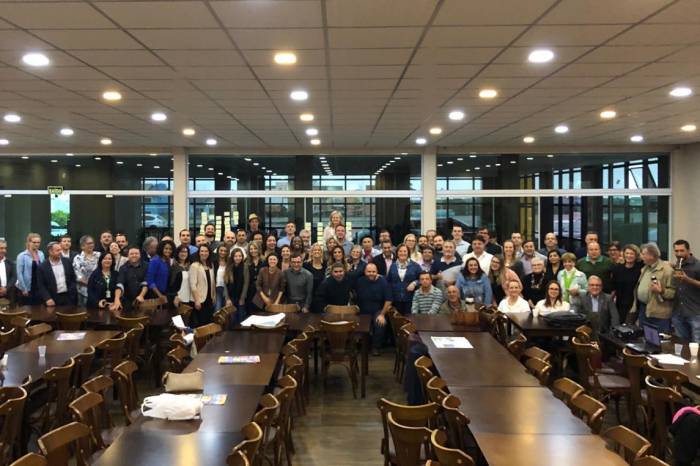 Iniciativa está em andamento desde março, promovendo oficinas e capacitações junto aos 13 municípios participantes