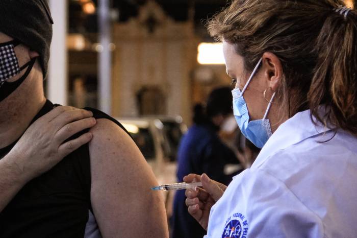 Confira o cronograma de vacinação desta semana em Pelotas