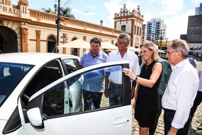 Carros são oriundo de recursos de emenda parlamentar e irão atuar na zona rural