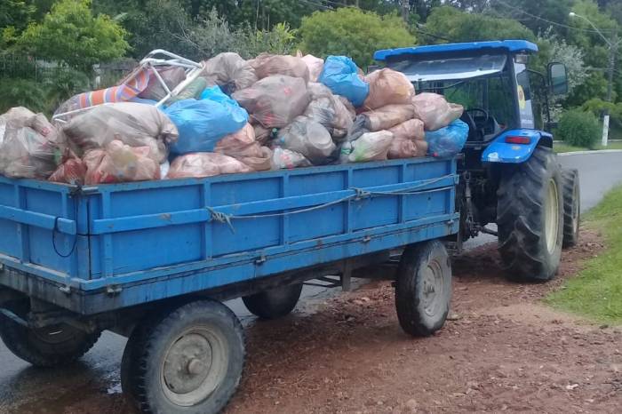 Durante a semana, equipes atuarão também no roçado e na pintura de meios-fios das vias