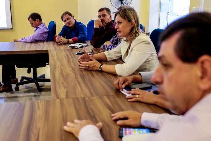 Prefeitos buscam alternativas para pressionar o Governo Federal, Dnit e empreiteiras na execução dos projetos