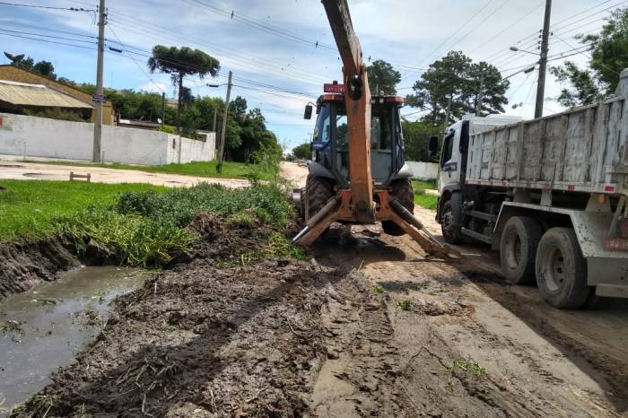 Prefeitura intensificou trabalho de drenagem e limpeza de valetas