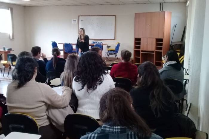 Servidores discutiram o funcionamento da rede assistencial e o acesso a benefícios