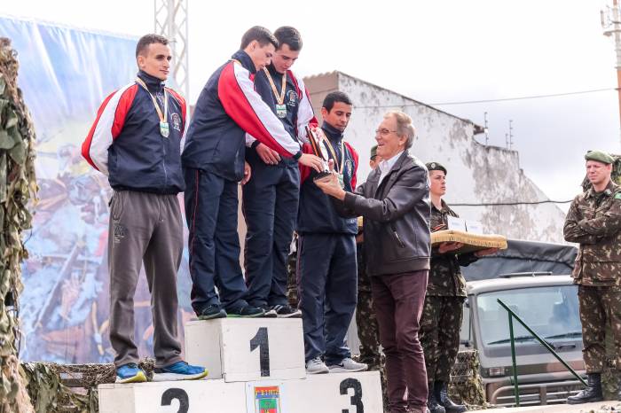 Vice-prefeito Idemar Barz prestigia entrega de medalhas e troféus aos vencedores