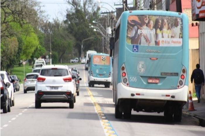 Empresas interessadas podem entrar em contato com uma das quatro agências credenciadas para gerenciar os anúncios. Valores arrecadados são utilizados no subsídio para o Transporte Coletivo Rural