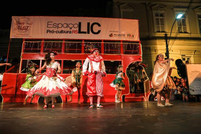 Foram 17 dias de apresentações artísticas