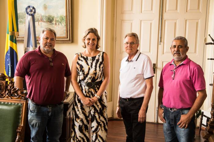 Recém-eleito novo presidente do parlamento local, José Sizenando veio cumprimentar os chefes do Executivo pelotense