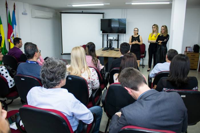 Abertura das vagas para jovens acolhidos nos abrigos, retirados do trabalho infantil, integrantes do Cada Jovem Conta ou do programa socioeducativo pode ser feita em parceria com a Prefeitura